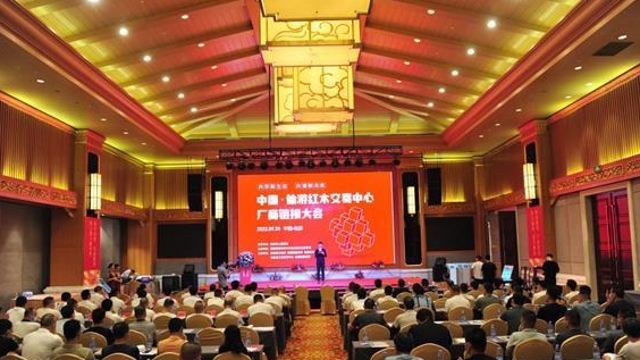 集中存放 共同销售 莆田仙游推出红木交易新模式