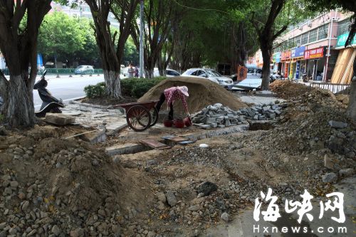 天妃路辅道改造工程开始施工