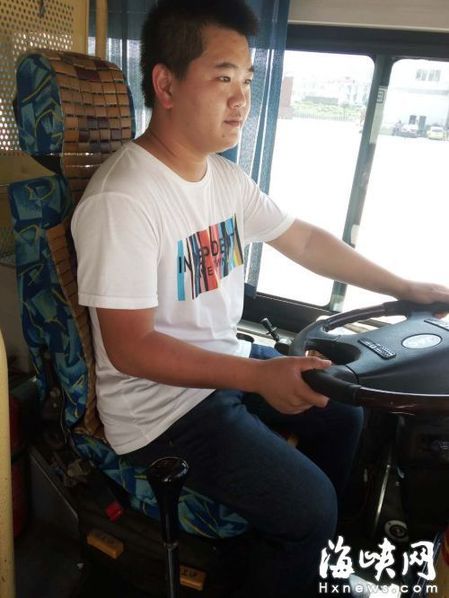 公交司机刘伟雄平时就是个热心肠
