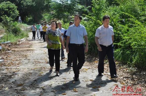 莆田城厢区长吴文恩带队到饮用水水源地现场办公
